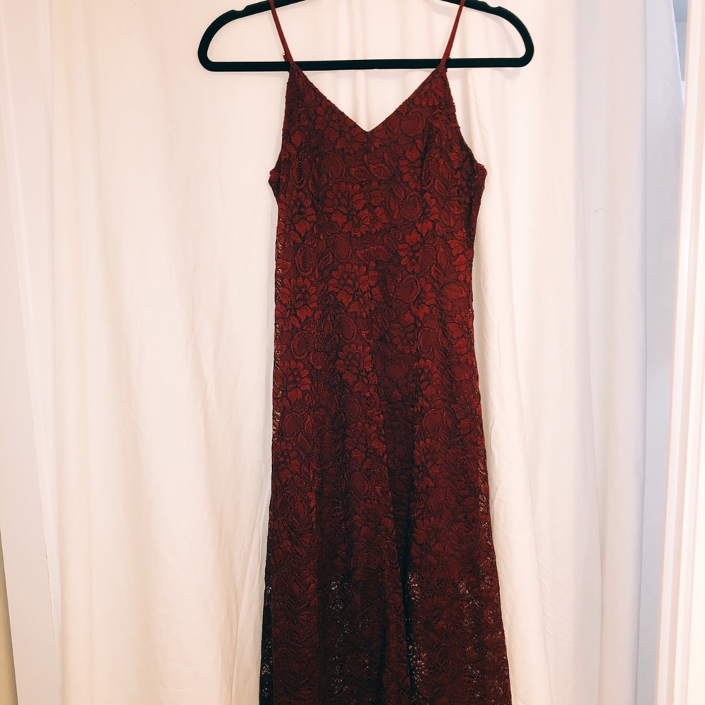Everly Lace Midi Dress
